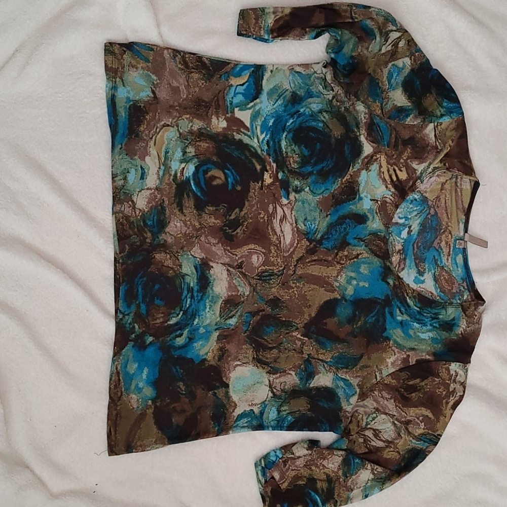 Cute pull over top